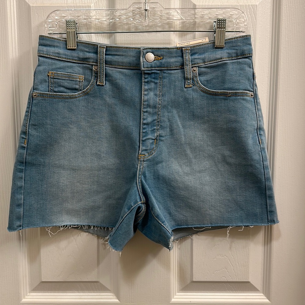 Universal Thread Mid Shorts